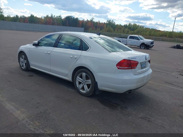 Volkswagen Passat 2015 1VWBS7A35FC100443 Image 3