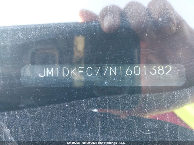 JM1DKFC77N1601382 Mazda pe
