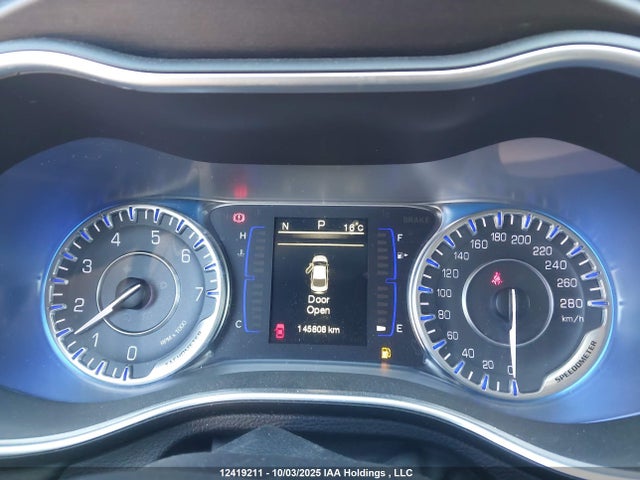 Chrysler 200 2015 1C3CCCAB5FN510673 Image 7
