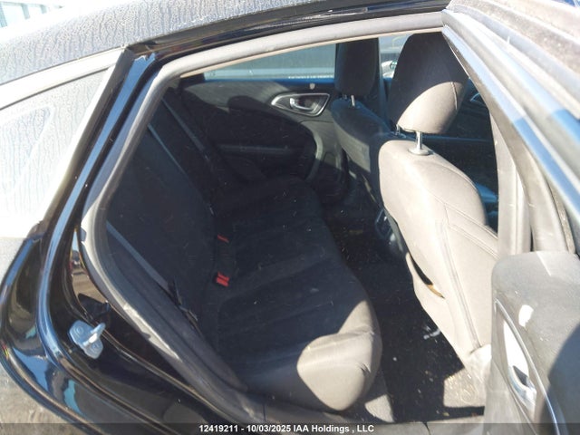 Chrysler 200 2015 1C3CCCAB5FN510673 Image 8