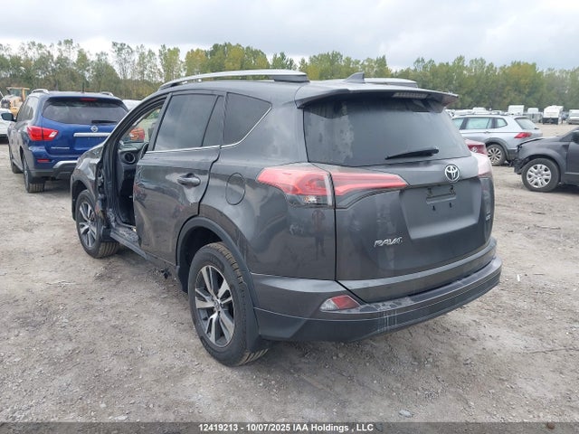 Toyota 2ar-fe 2018 2T3ZFREV3JW500018 Image 3