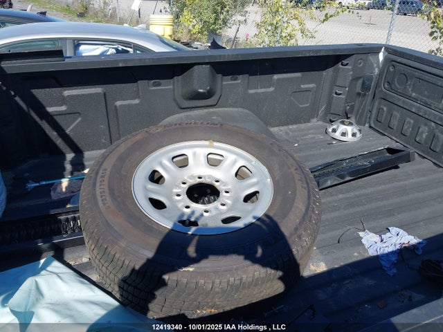 1GC4KLE7XSF231037 Chevrolet l8t