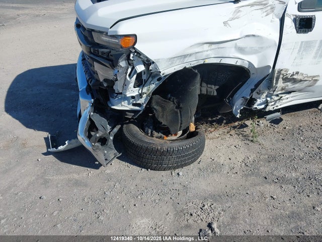 1GC4KLE7XSF231037 Chevrolet l8t