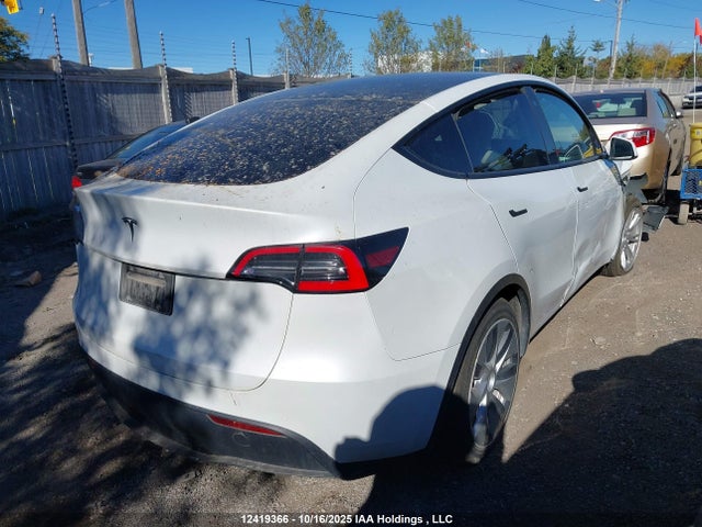 Tesla Model Y 2021 5YJYGDED3MF120447 Image 4