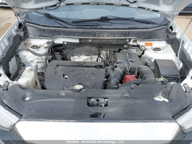 JA4AH3AU1GZ611980 Mitsubishi dohc mivec