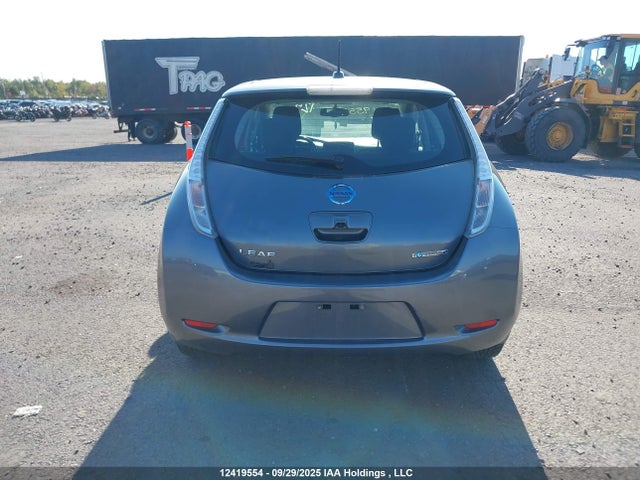 Nissan Leaf 2015 1N4AZ0CP0FC309032 Image 16