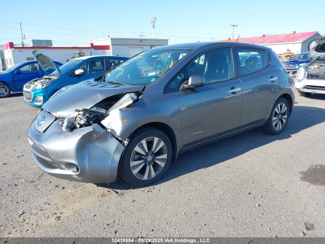 Nissan Leaf 2015 1N4AZ0CP0FC309032 Image 2