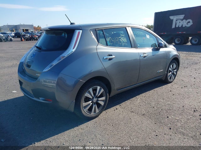 Nissan Leaf 2015 1N4AZ0CP0FC309032 Image 4