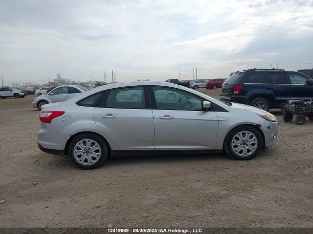 Ford Focus 2014 1FADP3F27EL100292 Image 14