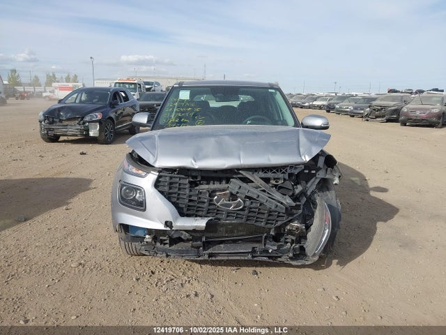 Hyundai Venue Essential 2024 KMHRB8A38RU292054 Image 35