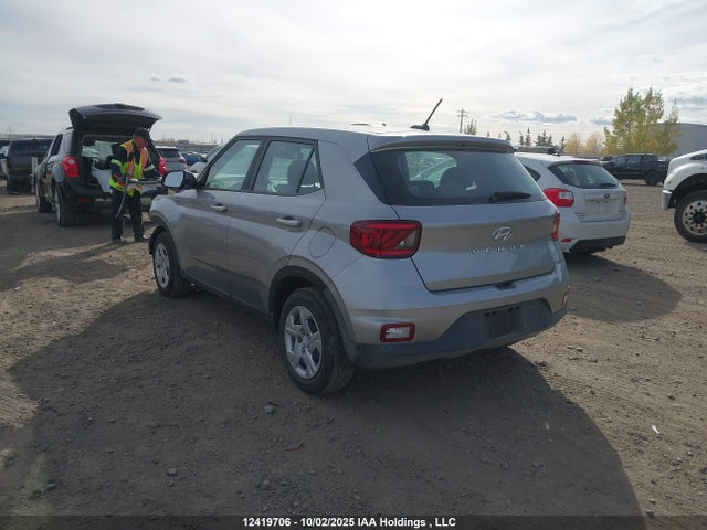 Hyundai Venue Essential 2024 KMHRB8A38RU292054 Image 25