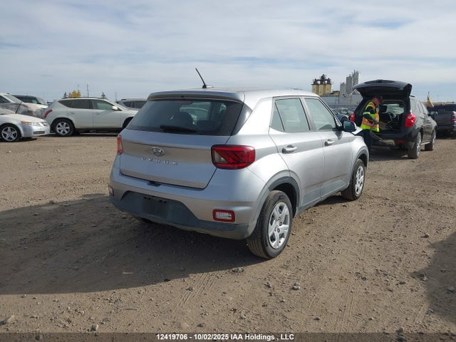 Hyundai Venue Essential 2024 KMHRB8A38RU292054 Image 26
