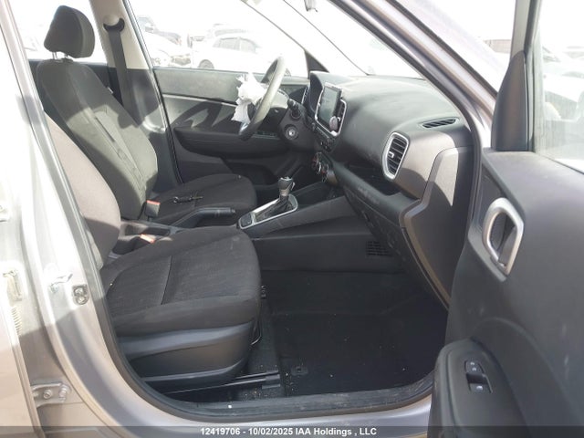 Hyundai Venue Essential 2024 KMHRB8A38RU292054 Image 27