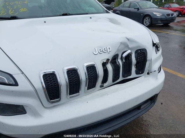 1C4PJLAB2HW650907 Jeep 2017