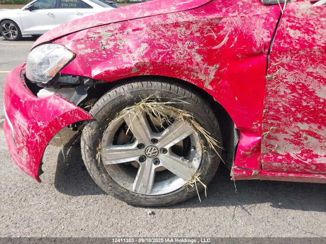 3VWB17AU5JM282731 Volkswagen 2018