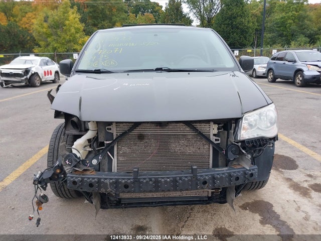 Dodge 2016 2016 2C4RDGBG1GR272071 Image 13