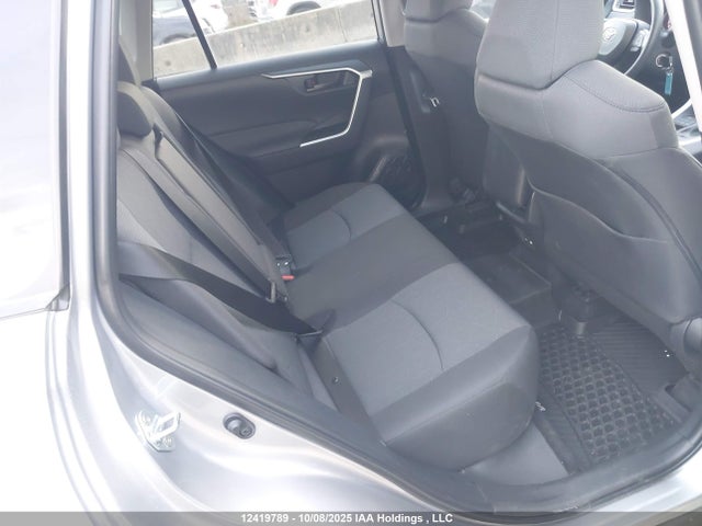 Toyota RAV4 2025 2T3B1RFV3SC533344 Image 31