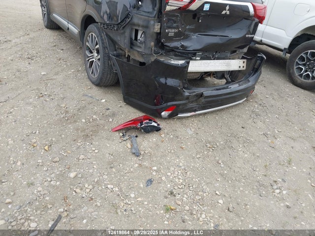 12419864 :رقم المزاد ، JA4AZ2A30GZ605487 vin ، 2016 Mitsubishi Outlander Es مزاد بيع