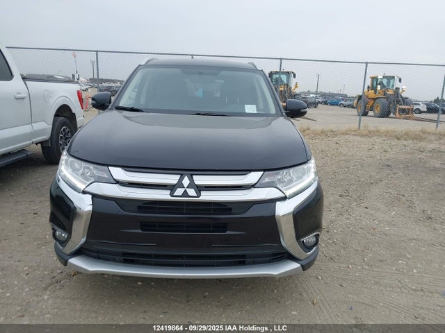 12419864 :رقم المزاد ، JA4AZ2A30GZ605487 vin ، 2016 Mitsubishi Outlander Es مزاد بيع