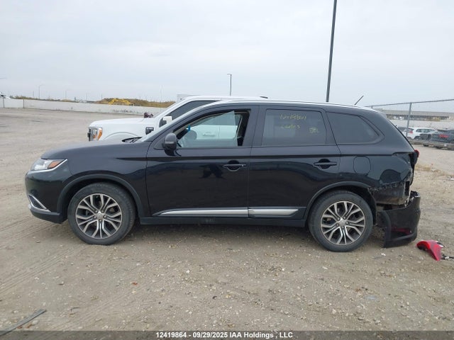 12419864 :رقم المزاد ، JA4AZ2A30GZ605487 vin ، 2016 Mitsubishi Outlander Es مزاد بيع