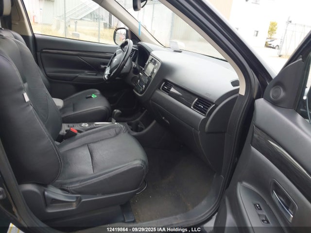 12419864 :رقم المزاد ، JA4AZ2A30GZ605487 vin ، 2016 Mitsubishi Outlander Es مزاد بيع