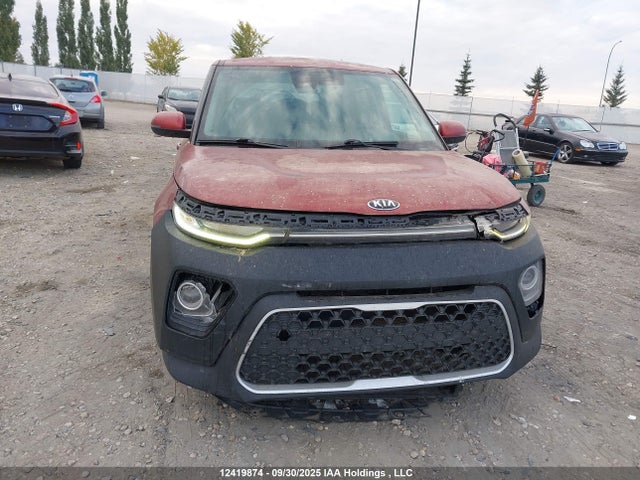 2021 Kia Soul Ex მანქანა იყიდება აუქციონზე, vin: KNDJ33AU6M7780081, აუქციონის ნომერი: 12419874