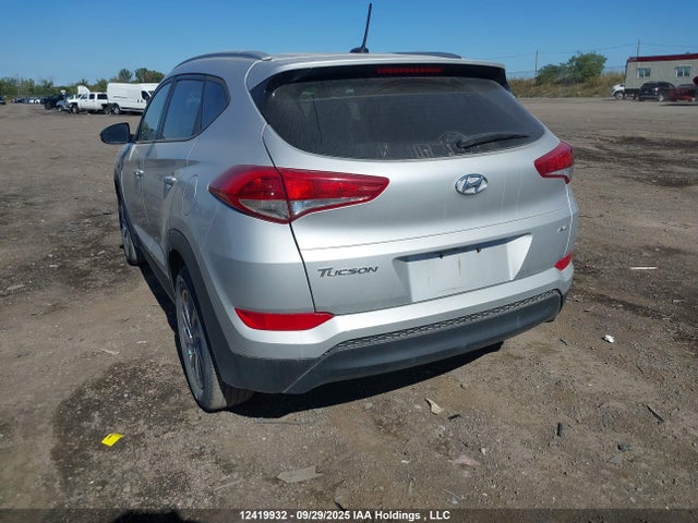 Hyundai 2016 2016 KM8J3CA40GU041435 Image 3