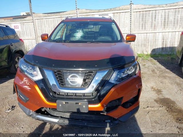 12419997 :رقم المزاد ، 5N1AT2MV3HC740015 vin ، 2017 Nissan Rogue Sv/sl مزاد بيع