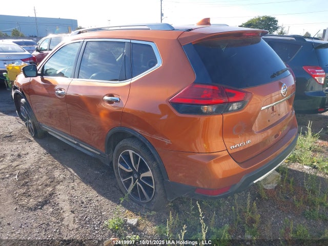 12419997 :رقم المزاد ، 5N1AT2MV3HC740015 vin ، 2017 Nissan Rogue Sv/sl مزاد بيع