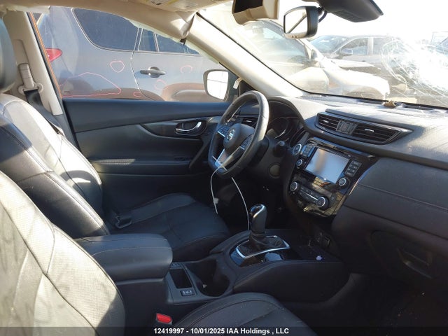12419997 :رقم المزاد ، 5N1AT2MV3HC740015 vin ، 2017 Nissan Rogue Sv/sl مزاد بيع