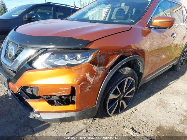12419997 :رقم المزاد ، 5N1AT2MV3HC740015 vin ، 2017 Nissan Rogue Sv/sl مزاد بيع
