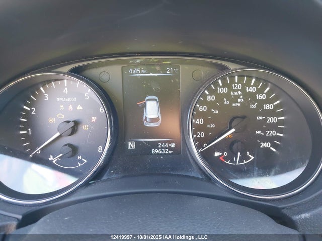 12419997 :رقم المزاد ، 5N1AT2MV3HC740015 vin ، 2017 Nissan Rogue Sv/sl مزاد بيع