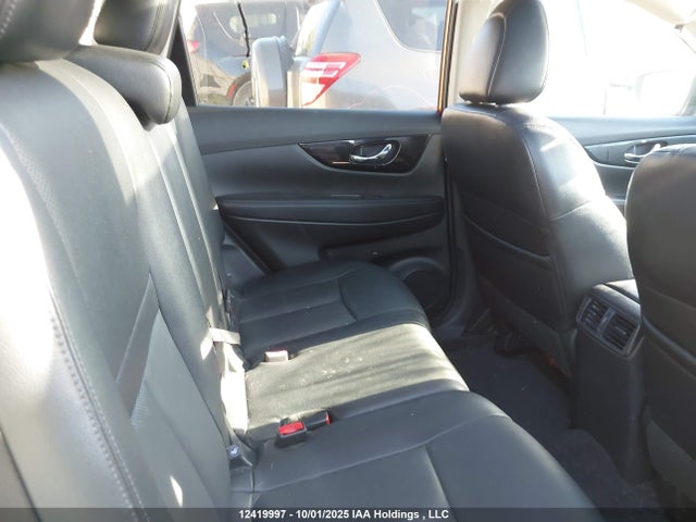 12419997 :رقم المزاد ، 5N1AT2MV3HC740015 vin ، 2017 Nissan Rogue Sv/sl مزاد بيع