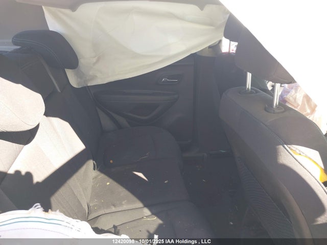 3GNCJLSB0FL157136 Chevrolet TRAX 1LT