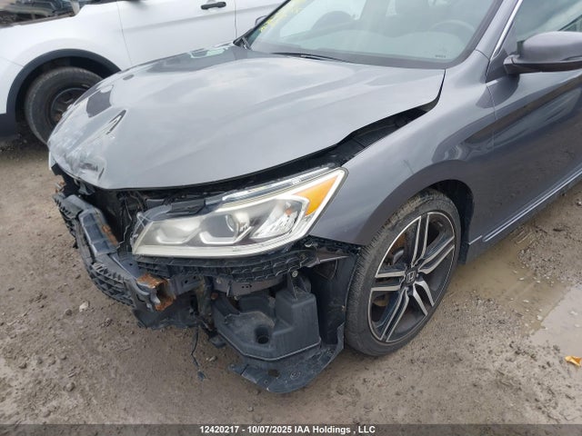 1HGCR2E5XGA806582 Honda k24w1