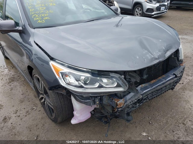 1HGCR2E5XGA806582 Honda k24w1
