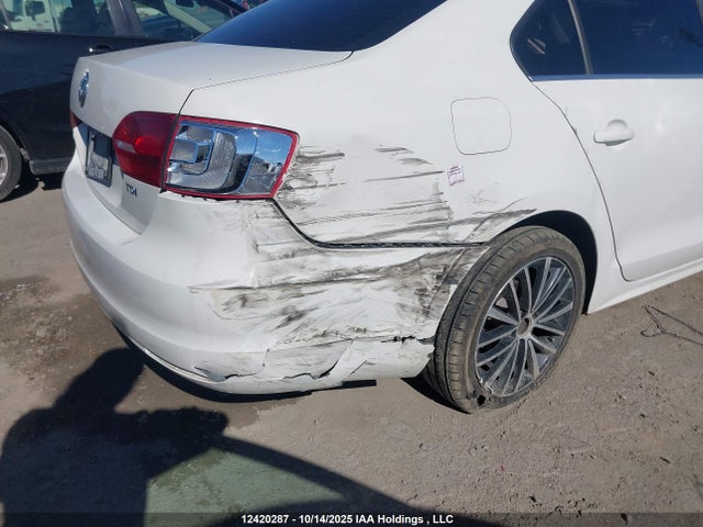 12420287 :رقم المزاد ، 3VWLL7AJ8DM358032 vin ، 2013 Volkswagen Jetta 2.0 Tdi Highline مزاد بيع
