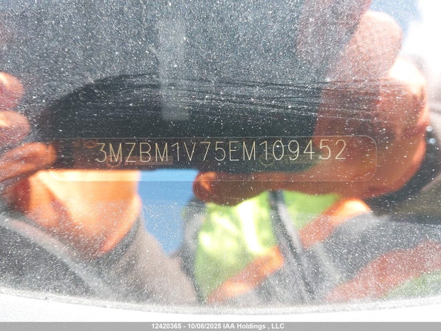 3MZBM1V75EM109452 Mazda pe
