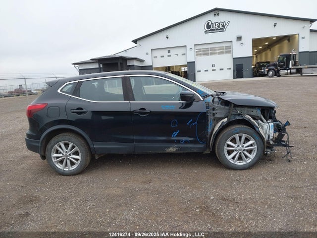 JN1BJ1CR7JW256918 Nissan 2018