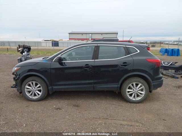 JN1BJ1CR7JW256918 Nissan 2018
