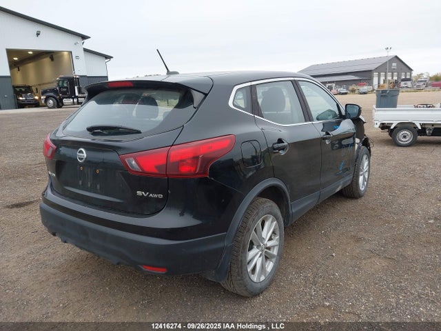 JN1BJ1CR7JW256918 Nissan 2018