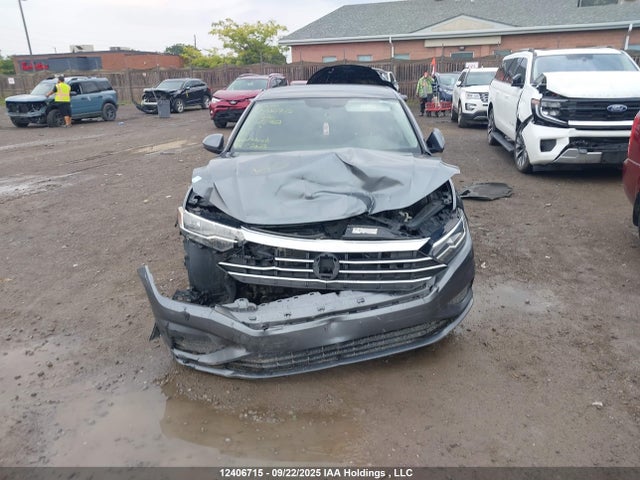 3VWE57BU5KM218982 Volkswagen 1.8 tsi