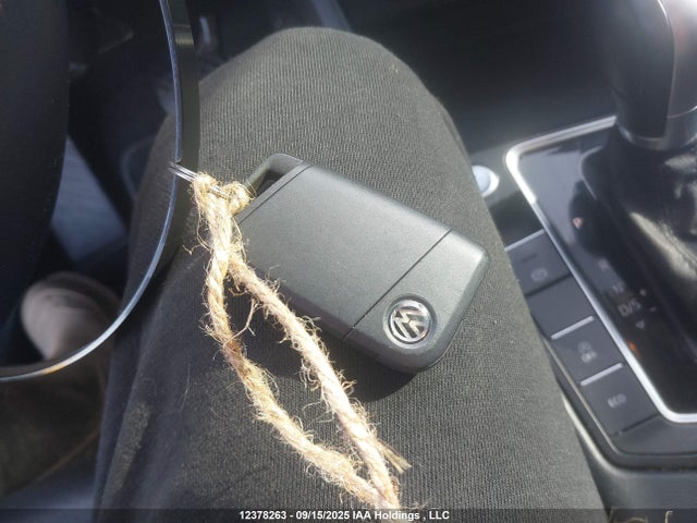 3VWE57BU9KM029428 Volkswagen 1.8 tsi
