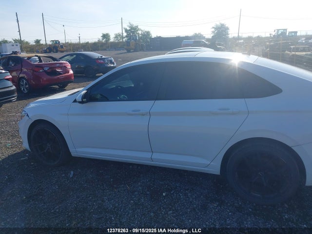 3VWE57BU9KM029428 Volkswagen 1.8 tsi