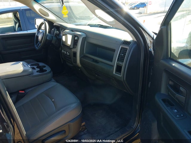 12420591 :رقم المزاد ، 1C6RR6FT9HS835829 vin ، 2017 Ram 1500 St مزاد بيع