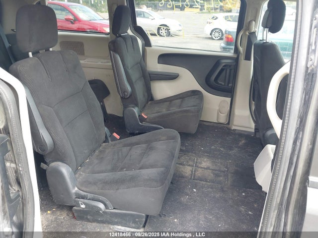 Dodge 2016 2016 2C4RDGBG3GR358935 Image 8