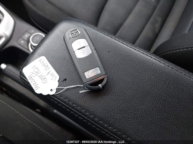 JM1DKBC73G0116447 Mazda pe