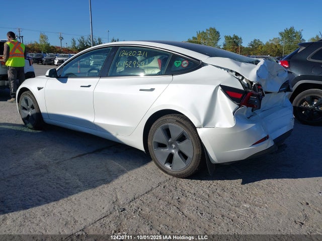 Tesla MODEL 3 2022 5YJ3E1EA6NF152959 Image 3