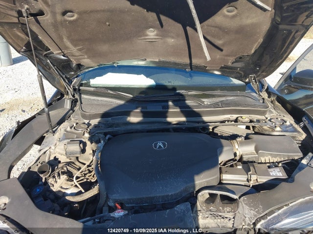 Acura j35y6 2018 19UUB3F65JA801710 Image 10