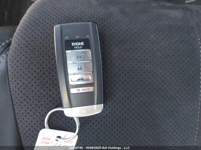 Acura j35y6 2018 19UUB3F65JA801710 Image 11